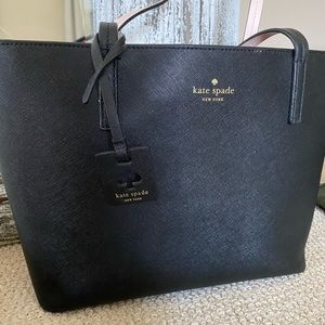 Kate Spade ♠️ Saffiano leather tote
